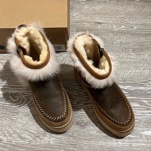 UGG Shearling fur boots ~ gorgeous beautiful ugh boots with shearling fur ❤️Rare